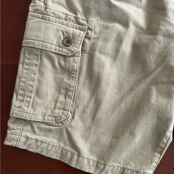 Urban Pipeline Khakis Cargo Shorts - Picture 6 of 16